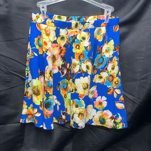 White Mark short skirt, length is 16”, size XL. New without tags.